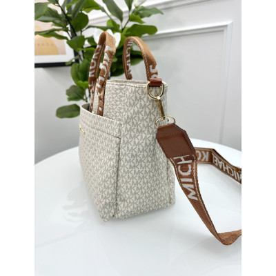 Сумка женская Майкл Корс шопер молочный Michael Kors шоппер через плечо