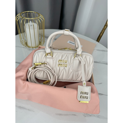 Сумка женская Miu Miu Arcadie Matelassé кремовый кросс боди Миу Миу