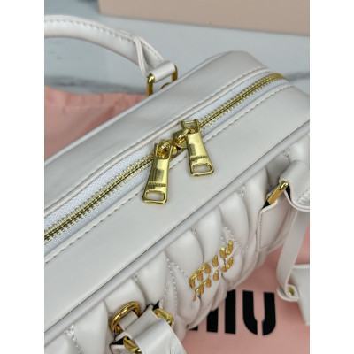 Сумка женская Miu Miu Arcadie Matelassé кремовый кросс боди Миу Миу