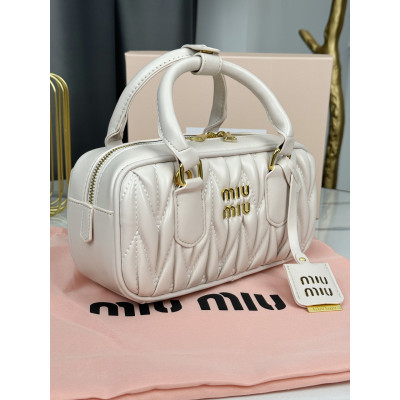 Сумка женская Miu Miu Arcadie Matelassé кремовый кросс боди Миу Миу