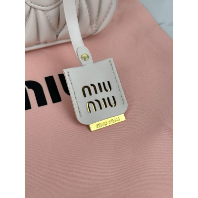 Сумка женская Miu Miu Arcadie Matelassé кремовый кросс боди Миу Миу