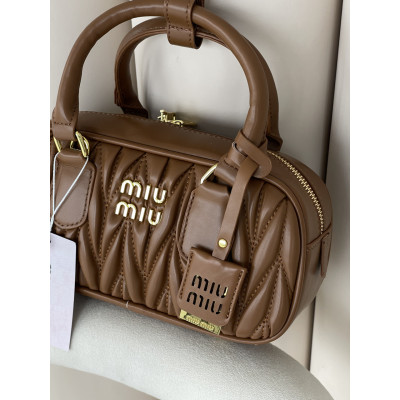 Сумка женская Miu Miu Arcadie Matelassé коричневый кросс боди Миу Миу