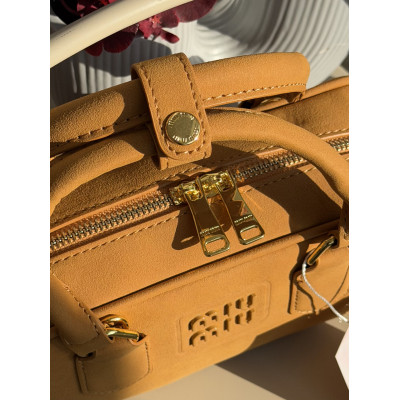 Сумка женская Miu Miu Arcadie Matelassé карамельный кросс боди Миу Миу
