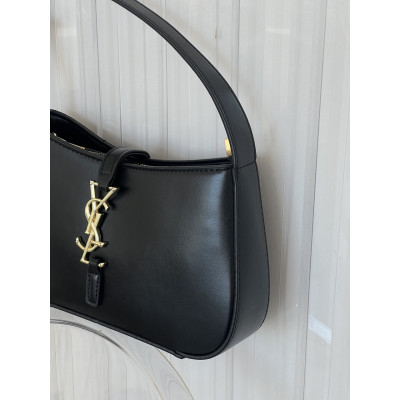 Женская сумка Yves Saint Laurent YSL Le 5 à 7 Ив Сен Лоран черный