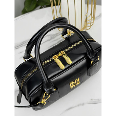 Сумка женская Miu Miu Arcadie Leather черный классический кросс боди Миу Миу