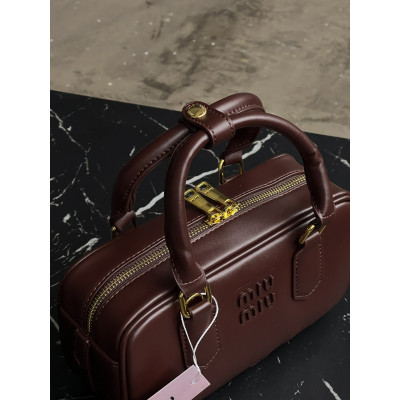 Сумка женская Miu Miu Arcadie Leather Bag бургунди кросс боди Миу Миу