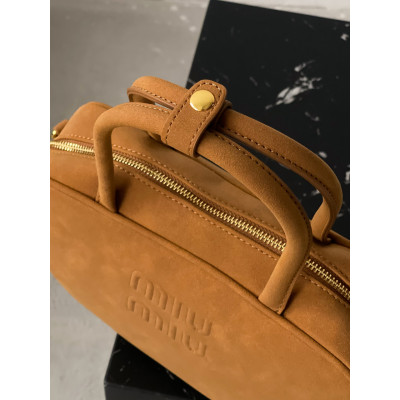 Сумка женская Сумка Miu Miu Top-Handle Bag бежевый замш кросс боди Миу Миу