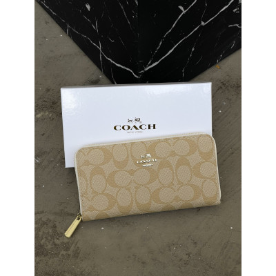 Женский кошелек Coach молочный на много отделений большой Коуч