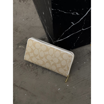 Женский кошелек Coach молочный на много отделений большой Коуч
