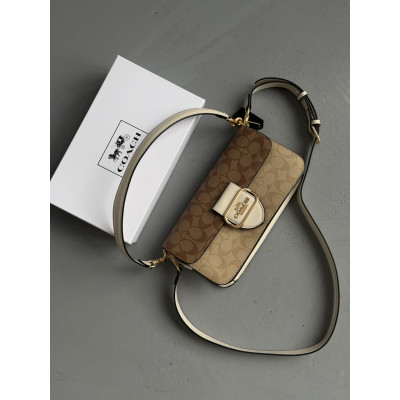 Женская сумка Coach Morgan молочный кросс боди  Коуч Premium