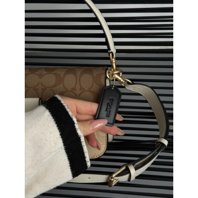 Женская сумка Coach Morgan молочный кросс боди  Коуч Premium